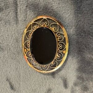 Vintage 1/20-12KGF Gold Filled Filigree Signed CATAMORE Brooch Black Onyx Stone
